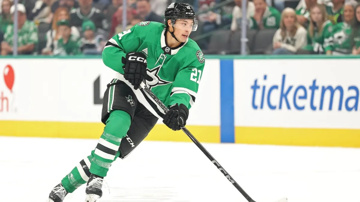 Dallas Stars hope to begin contract talks with Jason Robertson in December