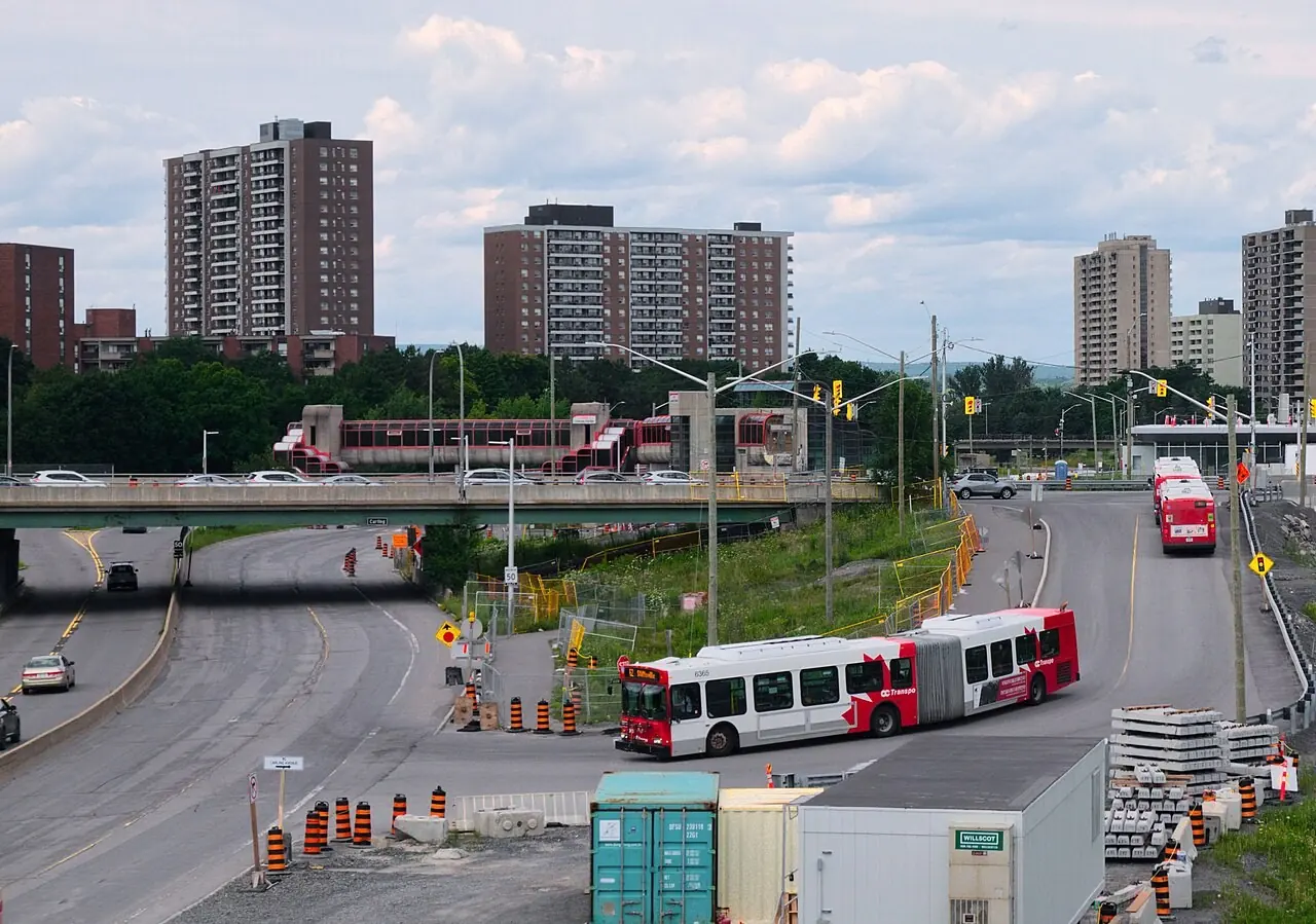 Articulated bus on a Transitway ramp in Ottawa