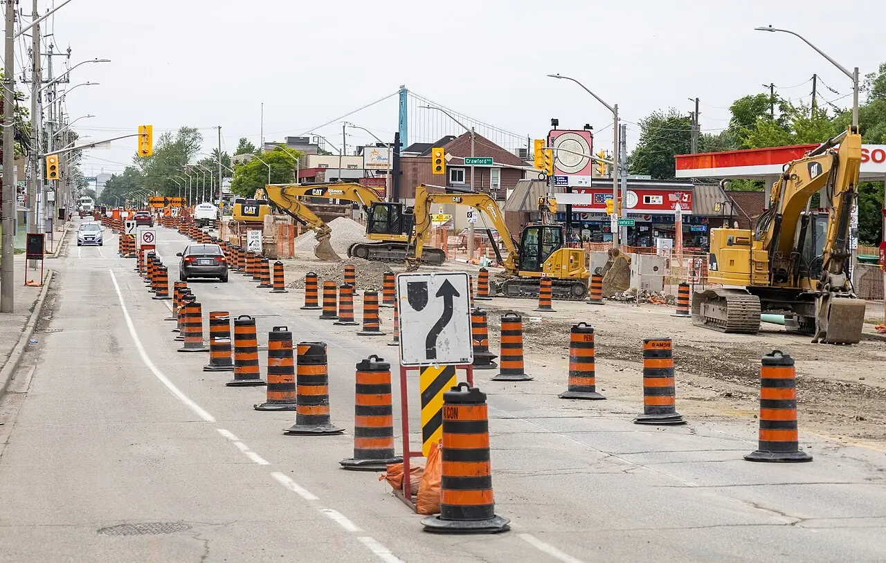 Rows of barrels shifting traffic around road work